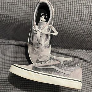 Vans - classics . Sz 3 Youth. EUC